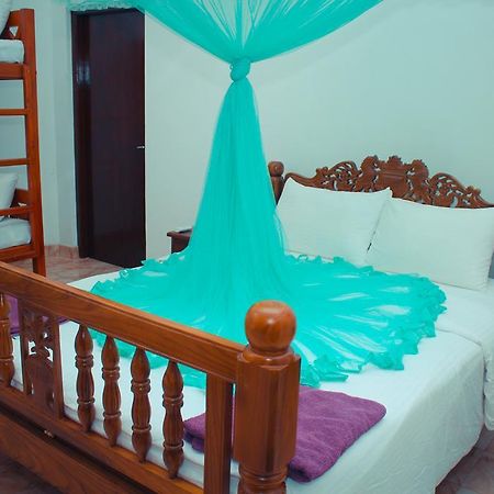 The Hotel Paradise كاتوناياكى المظهر الخارجي الصورة