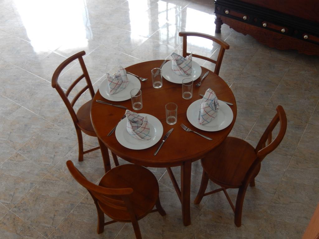 The Hotel Paradise كاتوناياكى المظهر الخارجي الصورة