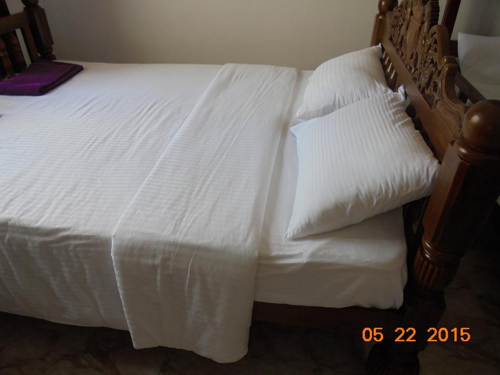 The Hotel Paradise كاتوناياكى المظهر الخارجي الصورة