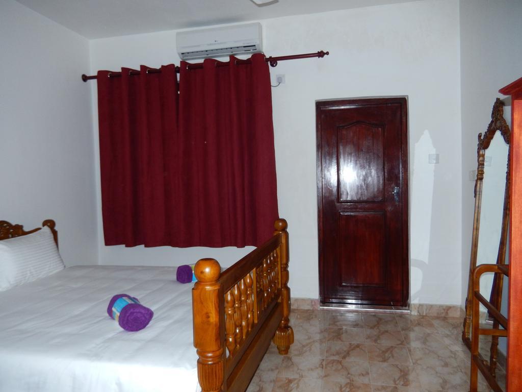 The Hotel Paradise كاتوناياكى الغرفة الصورة