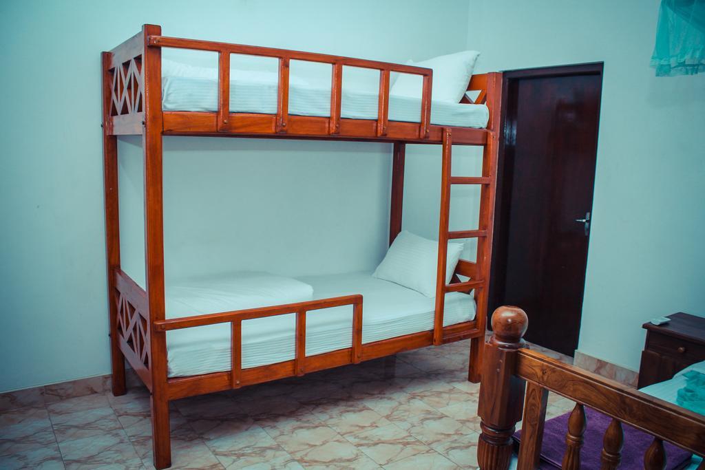 The Hotel Paradise كاتوناياكى المظهر الخارجي الصورة